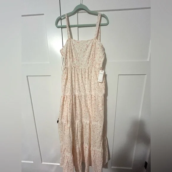 NEW Red Dress Boutique: Aura Sweet Disposition Floral Eyelet Tiered Sundress - Picture 2 of 6